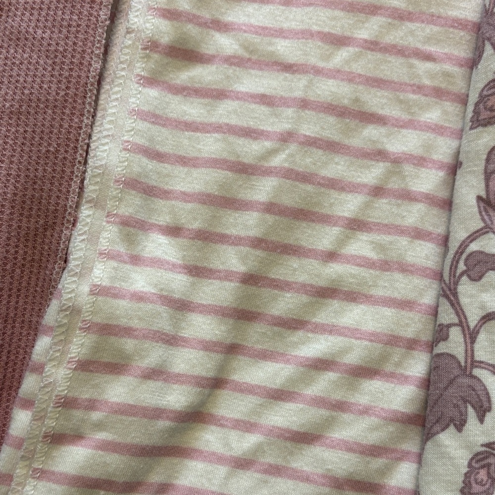 Three-Piece Pink Baby receiving Blanket Set - Picture 3 of 8